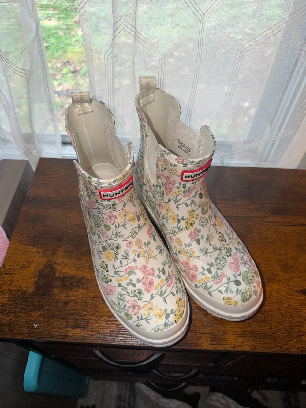 Hunter Floral Short Rain Boots in Cream with Pink & Yellow Flowers